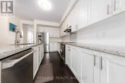 33 DUNCOMBE LANE | Richmond Hill Ontario | Slide Image Twelve