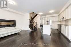 33 DUNCOMBE LANE | Richmond Hill Ontario | Slide Image Fifteen