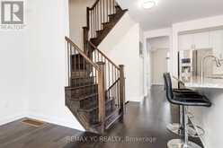 33 DUNCOMBE LANE | Richmond Hill Ontario | Slide Image Nineteen