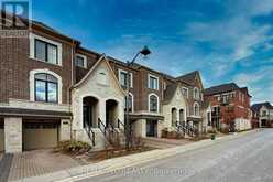 33 DUNCOMBE LANE | Richmond Hill Ontario | Slide Image Two