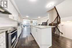 33 DUNCOMBE LANE | Richmond Hill Ontario | Slide Image Nine
