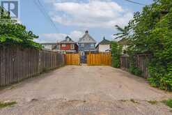 218 GROSVENOR AVENUE N | Hamilton Ontario | Slide Image Thirty-two
