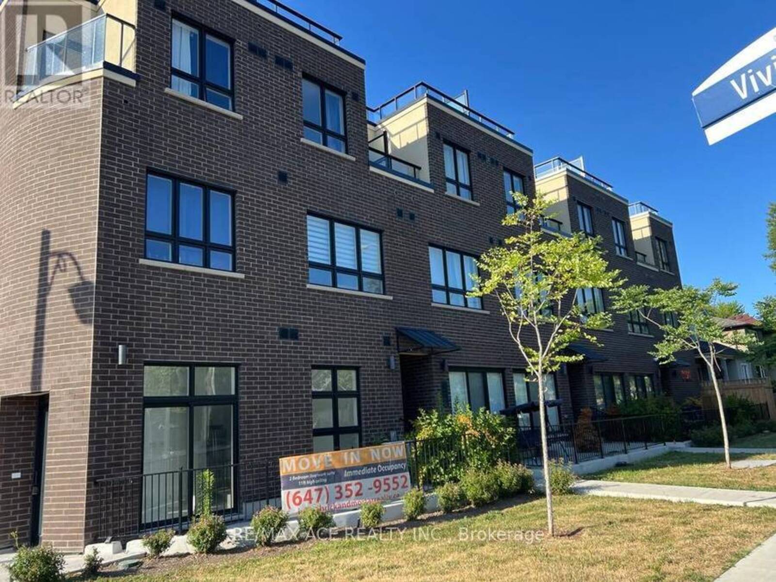 105 - 3686 ST CLAIR AVENUE E, Toronto, Ontario M1M 0E4
