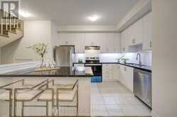 7 SCHMIDT LANE | Markham Ontario | Slide Image Thirteen