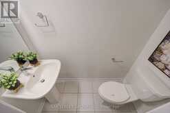 7 SCHMIDT LANE | Markham Ontario | Slide Image Five