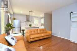 22 MOORE CRESCENT | Ancaster Ontario | Slide Image Nineteen