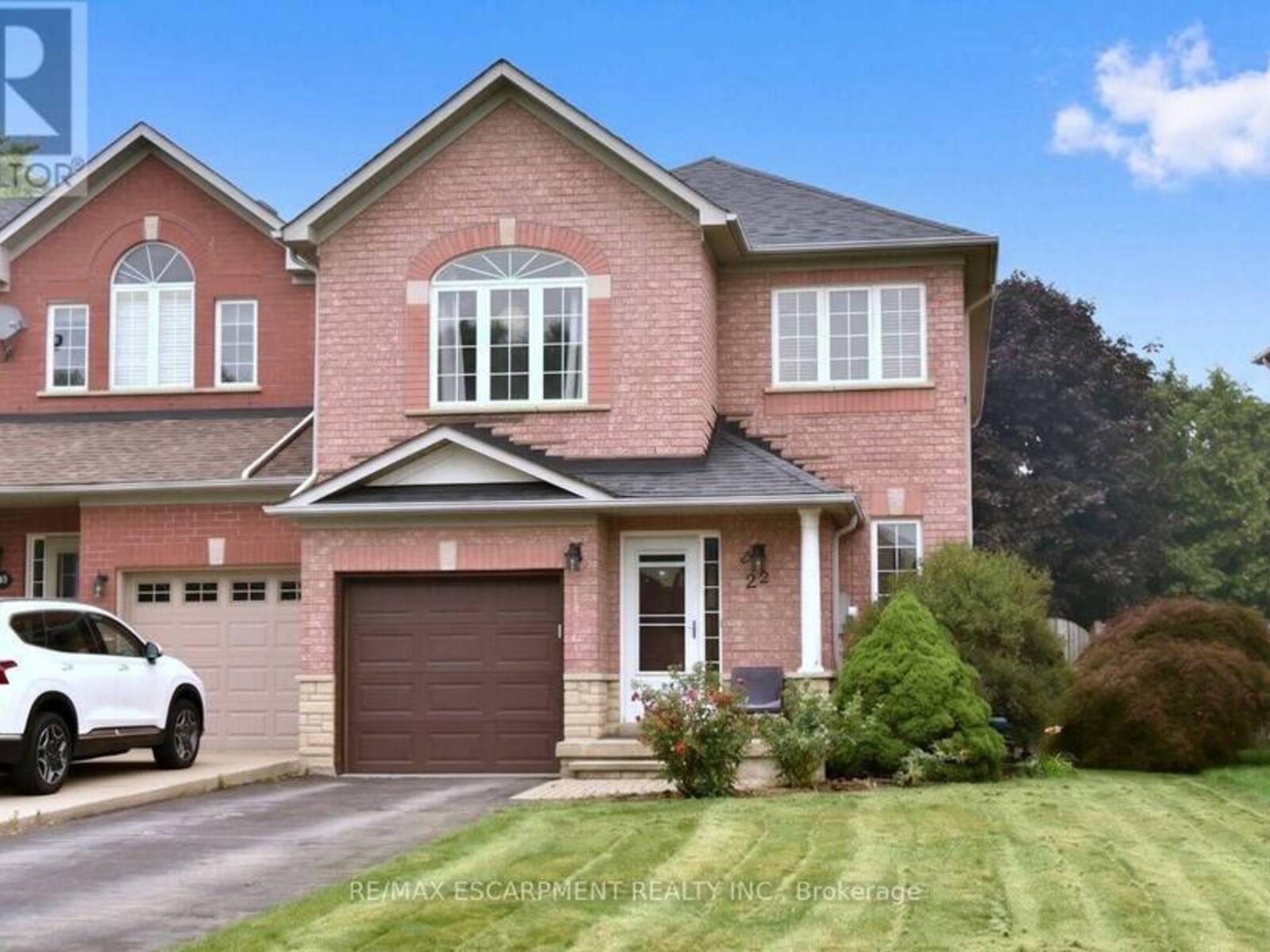 22 MOORE CRESCENT, Ancaster, Ontario L9G 4Z5