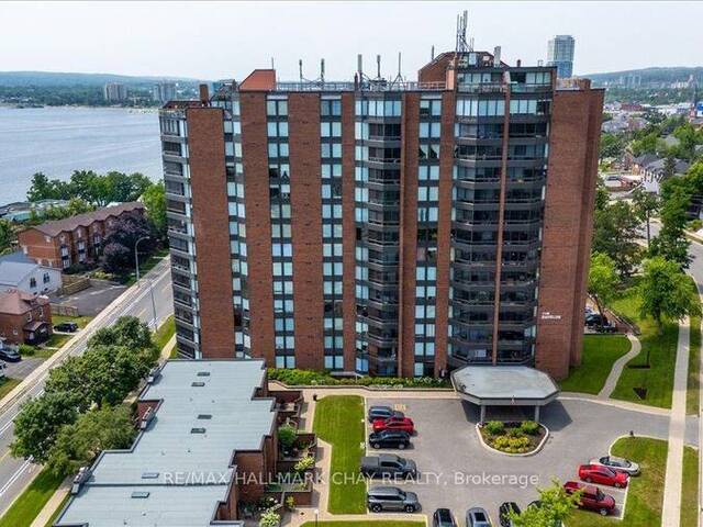 202 - 181 COLLIER STREET Barrie Ontario, L4M 5L6 - 3 Bedrooms Condo For Sale