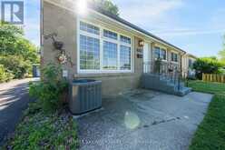 6604 LOCUS AVENUE | Niagara Falls Ontario | Slide Image Seven