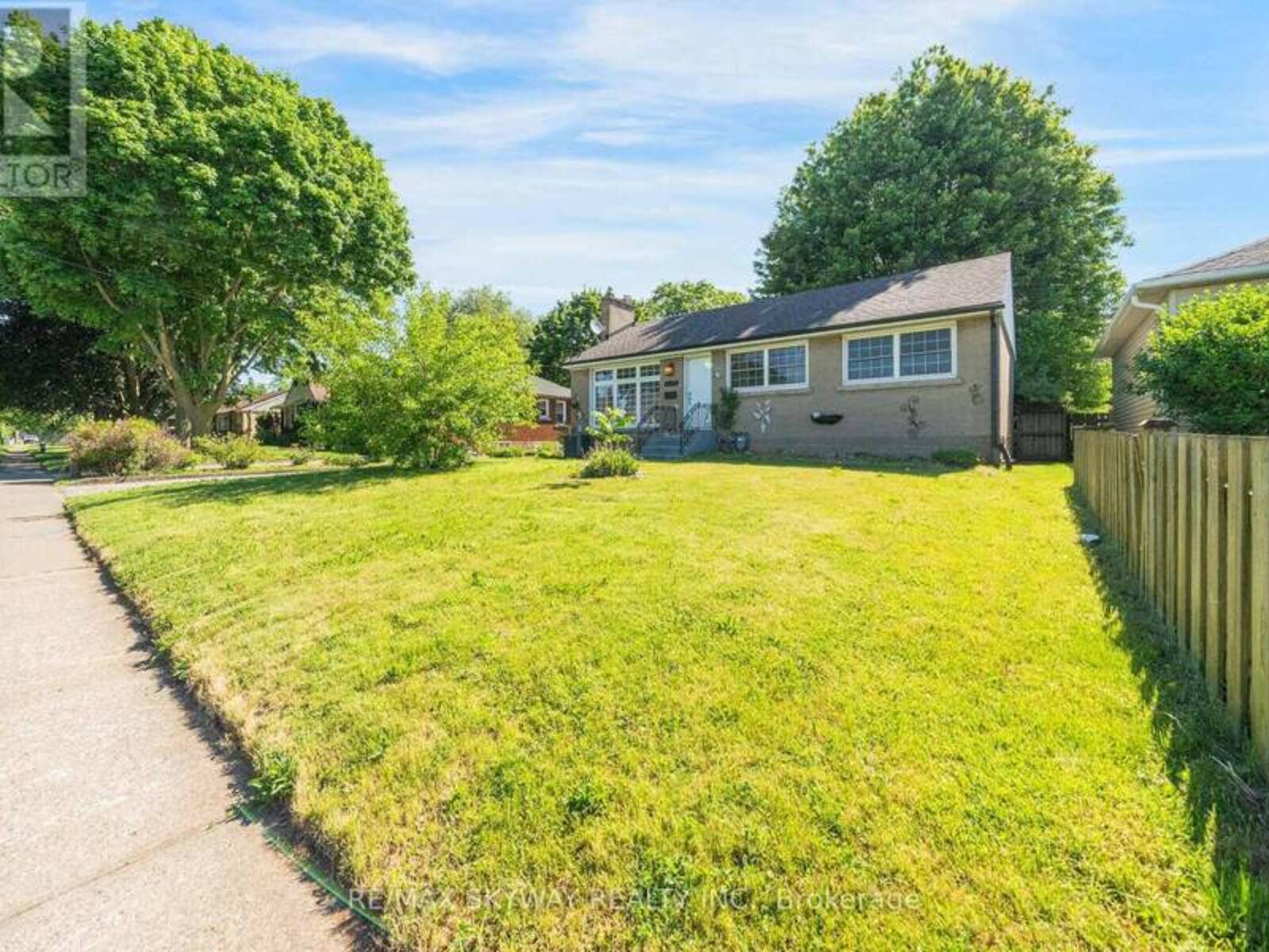 6604 LOCUS AVENUE, Niagara Falls, Ontario L2G 4K7