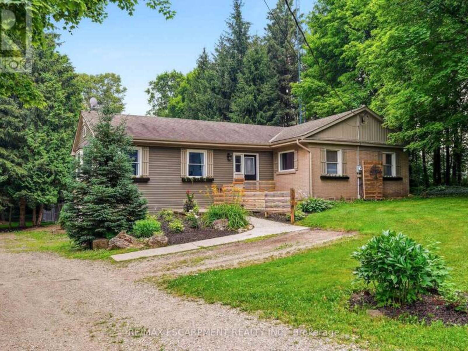 318 10TH CONCESSION ROAD E, Hamilton, Ontario L8B 1H6
