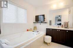 232 BEDROCK DRIVE S | Hamilton Ontario | Slide Image Fifteen