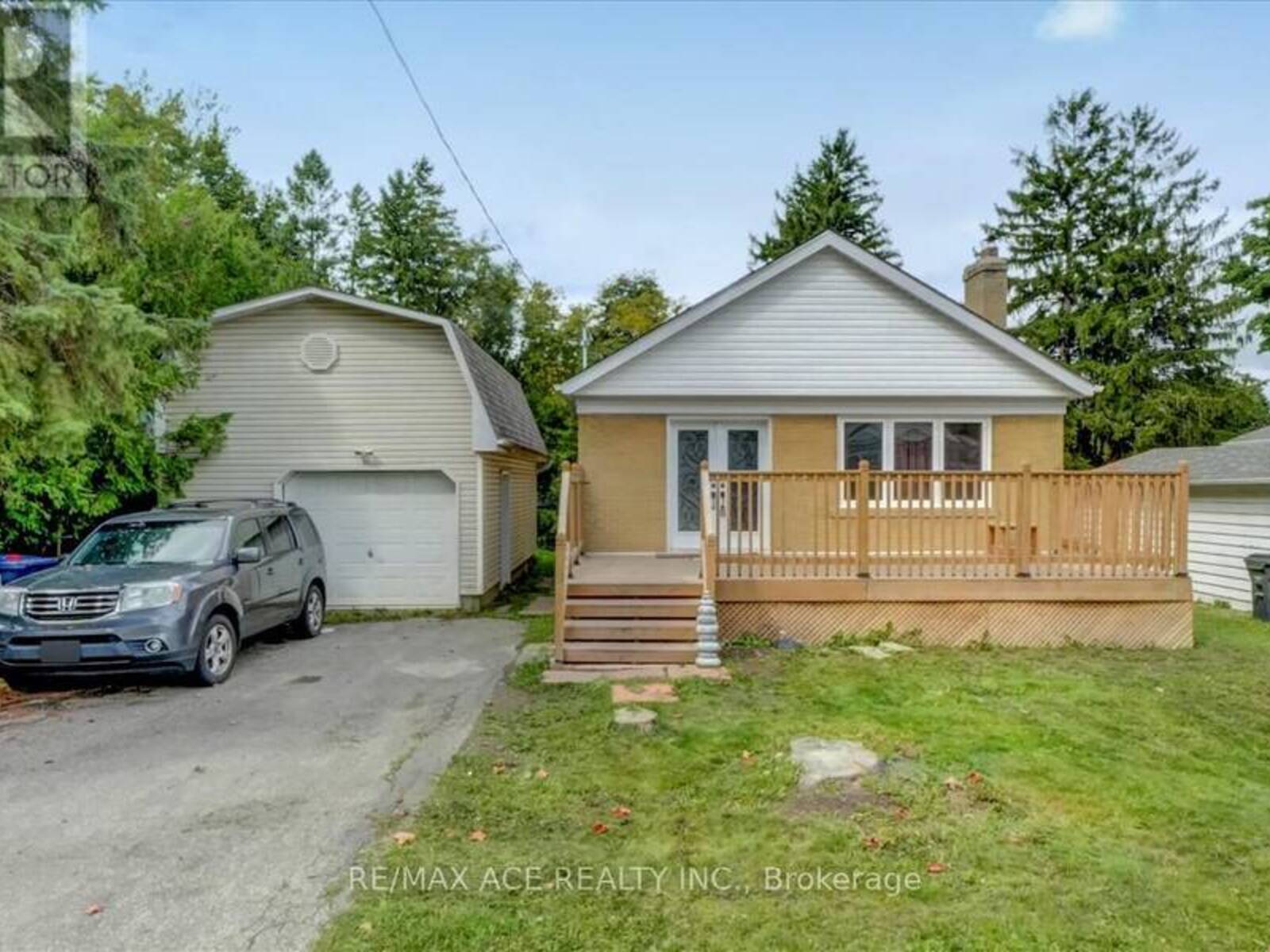 20 MARTINDALE ROAD, Toronto, Ontario M1M 2B7