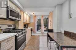 827 CRAVEN ROAD | Toronto Ontario | Slide Image Sixteen