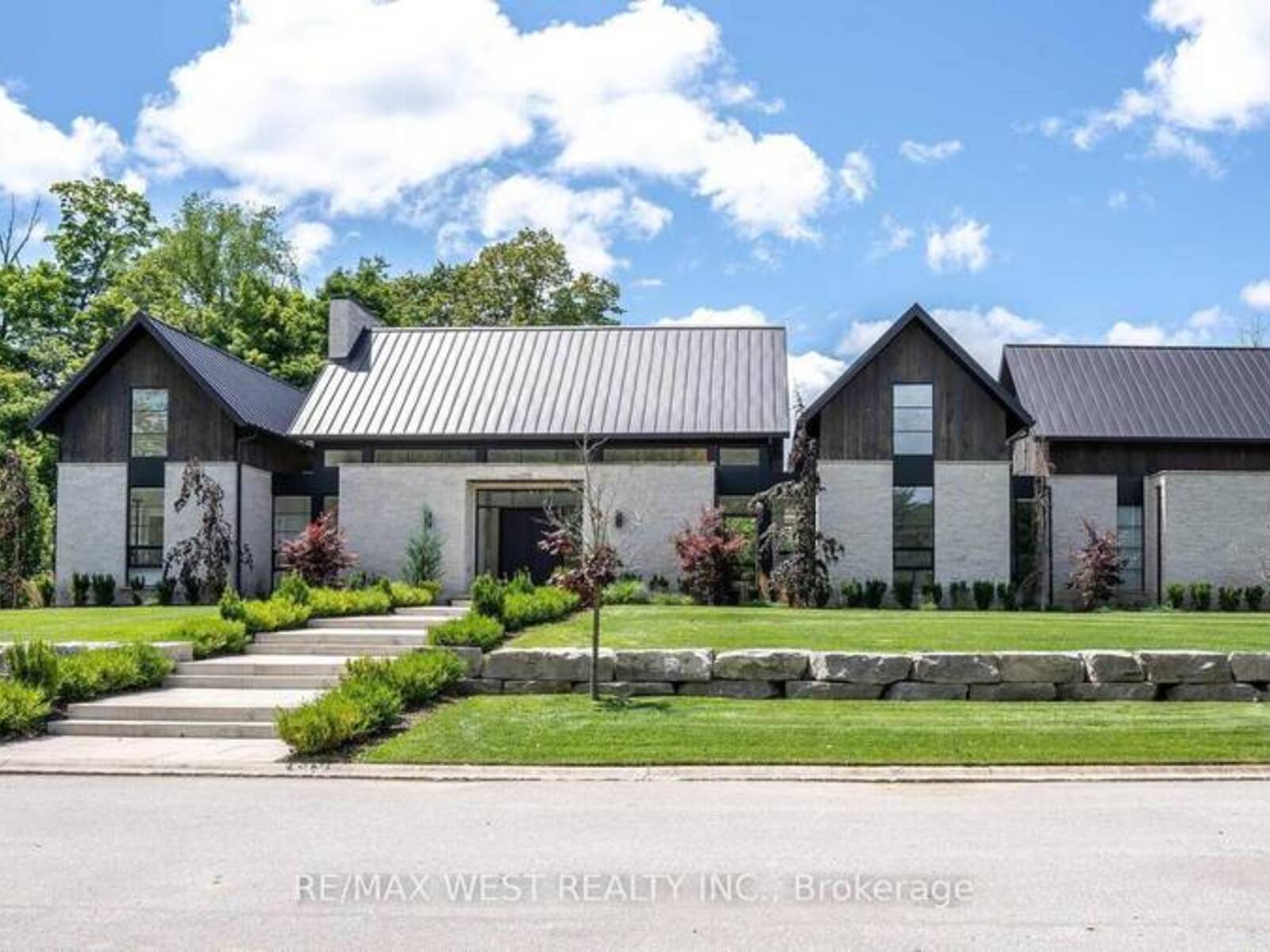 3819 DEER TRAIL, London, Ontario N6P 1E6