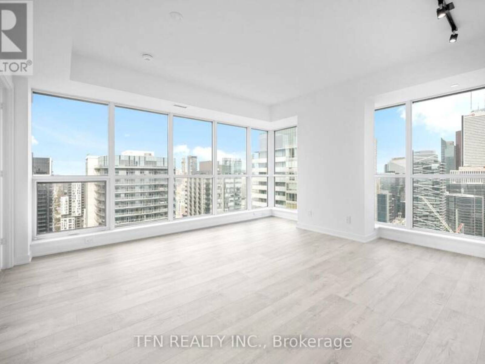 4506 - 327 KING STREET W, Toronto, Ontario M5A 0Y5
