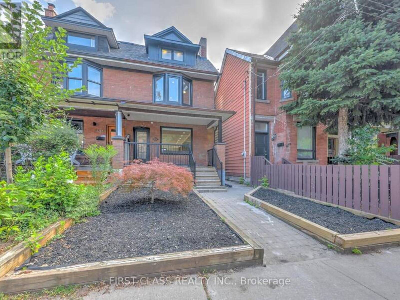 431 ROXTON ROAD, Toronto, Ontario M6G 3R5
