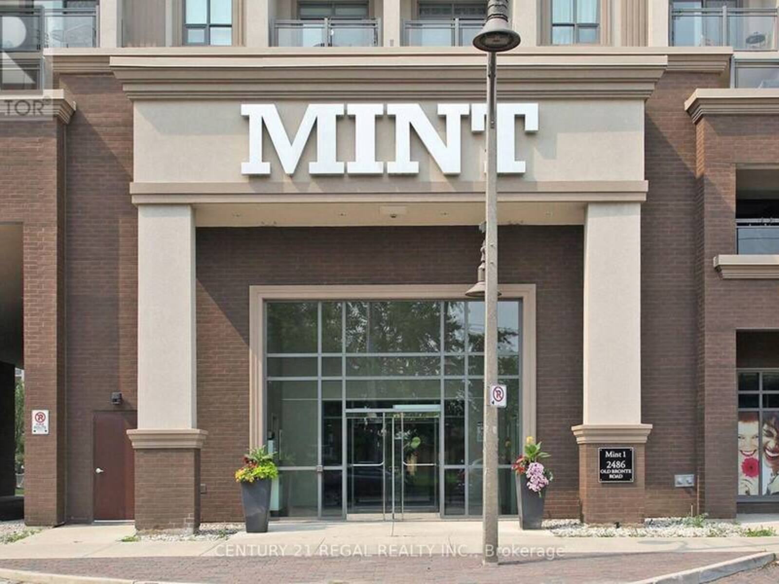 333 - 2486 OLD BRONTE ROAD, Oakville, Ontario L6M 0Y4
