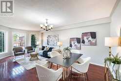 77 SCHOONER DRIVE | Brampton Ontario | Slide Image Six