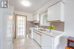 2247 SILVERBIRCH COURT | Burlington Ontario | Slide Image Eight