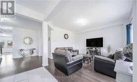 44 COTTONWOOD CRESCENT | Welland Ontario | Slide Image Eight