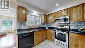 522 CAM FELLA BOULEVARD | Whitchurch-Stouffville Ontario | Slide Image Eleven