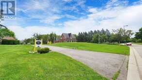 522 CAM FELLA BOULEVARD | Whitchurch-Stouffville Ontario | Slide Image Two