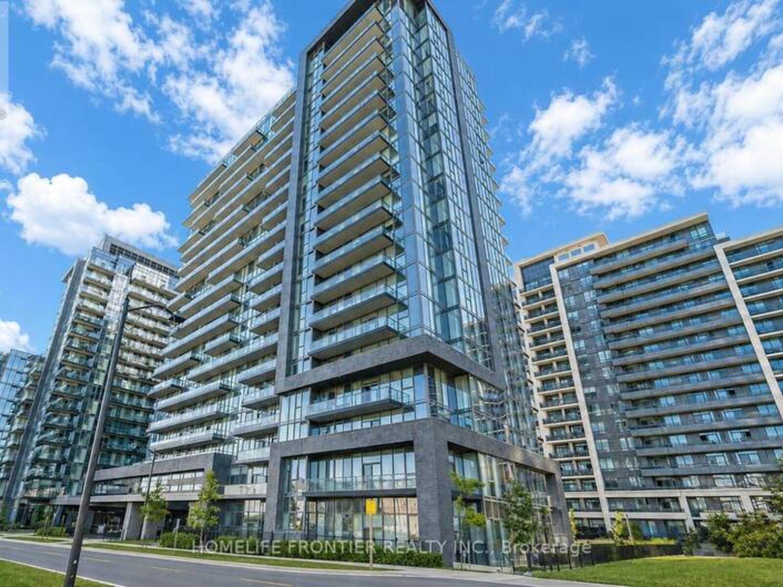 301 - 20 GATINEAU DRIVE, Vaughan, Ontario L4J 0L3