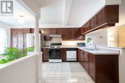 72 DESERT SAND DRIVE | Brampton Ontario | Slide Image Nine