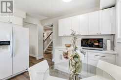 3076 REDSTART DRIVE | Mississauga Ontario | Slide Image Seventeen