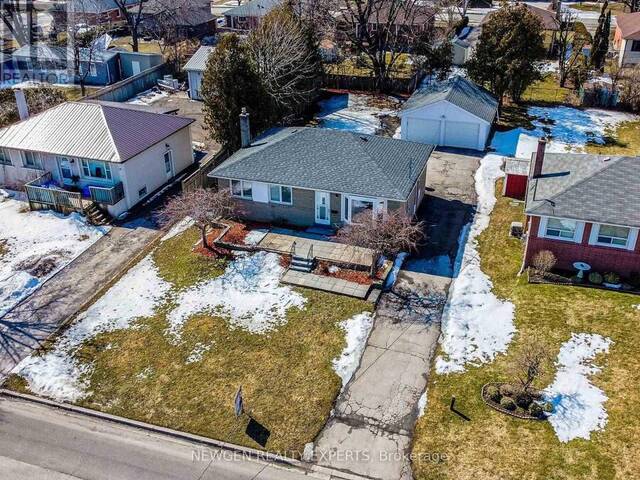 30 LINTON AVENUE E Ajax Ontario, L1T 2X6 - 5 Bedrooms Home For Sale