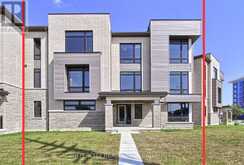 130 BLICK CRESCENT | Aurora Ontario | Slide Image Three