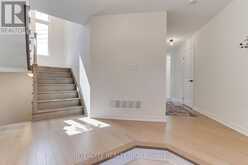 130 BLICK CRESCENT | Aurora Ontario | Slide Image Eight