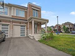 11 EDMINSTON DRIVE Fergus Ontario, N1M 0J3