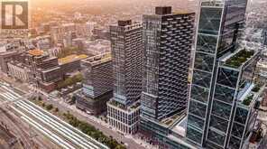 2015 - 470 FRONT STREET | Toronto Ontario | Slide Image Five