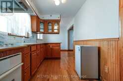 1358 SEDGEWICK CRESCENT | Oakville Ontario | Slide Image Nine