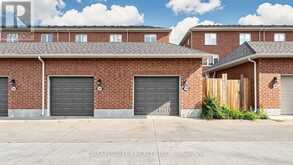 138 CLEANSIDE ROAD | Toronto Ontario | Slide Image Forty-four