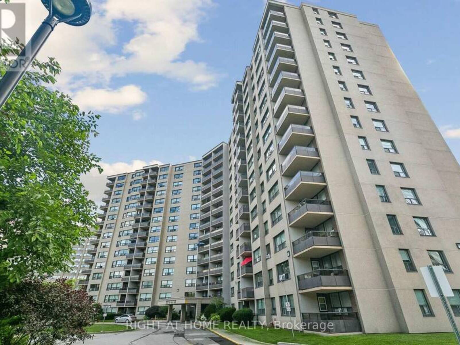 807 - 451 THE WEST MALL, Toronto, Ontario M9C 1G1