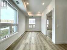 102 - 15 KNEESHAW DRIVE | Barrie Ontario | Slide Image Eight