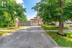 35 GLENMANOR DRIVE | Brampton Ontario | Slide Image Three