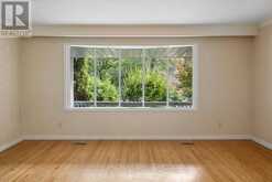 6 THOMAS KINNEAR COURT | Markham Ontario | Slide Image Eleven