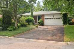 6 THOMAS KINNEAR COURT | Markham Ontario | Slide Image Five