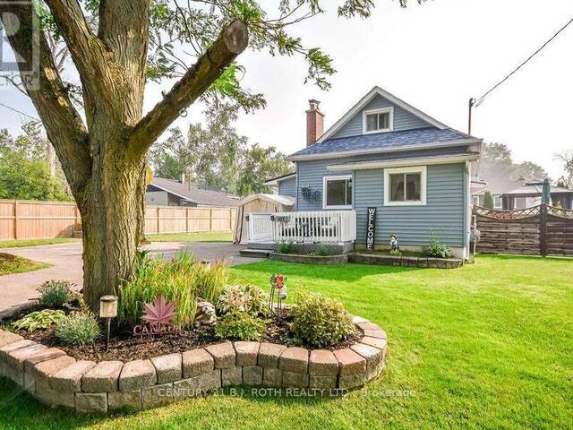 412 COUCHICHING POINT ROAD Orillia Ontario, L3V 6P6 - 2 Bedrooms Home For Sale