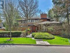 223 HILLHURST BOULEVARD Toronto Ontario, M5N 1P3