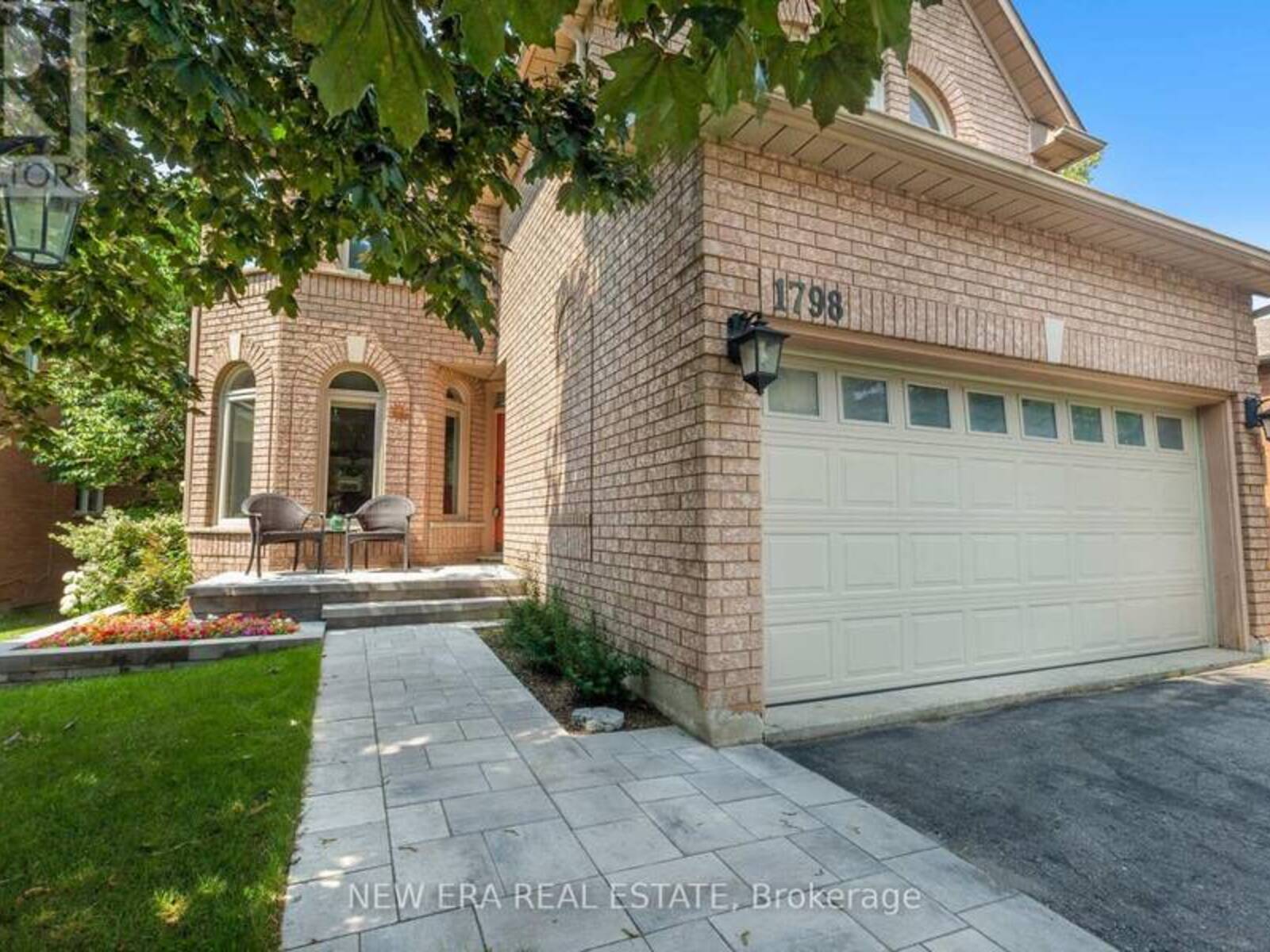 1798 AUTUMN CRESCENT, Pickering, Ontario L1V 6W7