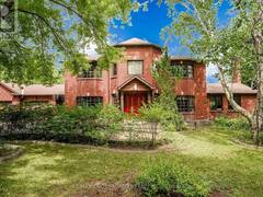 18 HILL TOP TRAIL E Whitchurch-Stouffville Ontario, L4A 7X4