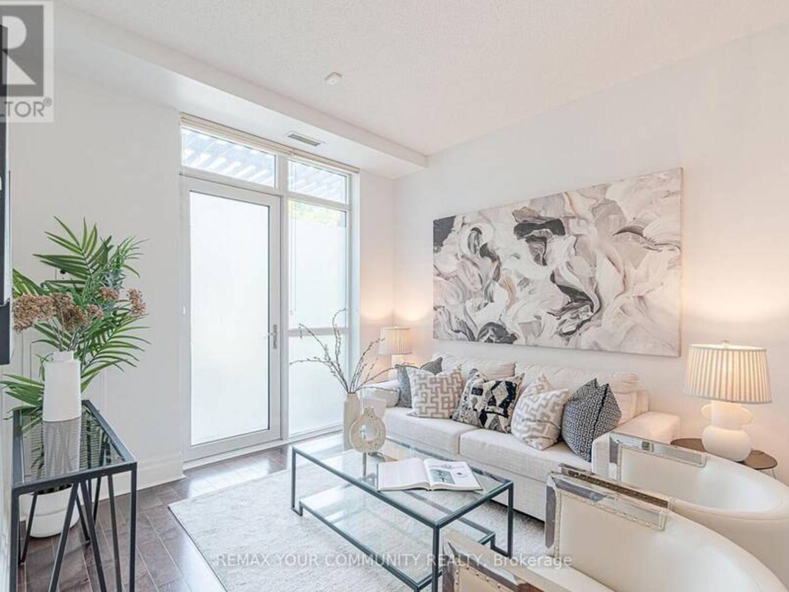 102 - 39 UPPER DUKE CRESCENT, Markham, Ontario L6G 0B8