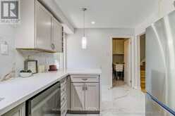 92 POPLAR CRESCENT W | Aurora Ontario | Slide Image Ten