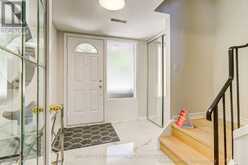 92 POPLAR CRESCENT W | Aurora Ontario | Slide Image Six