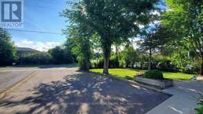2 ROBINSON STREET | Markham Ontario | Slide Image Three